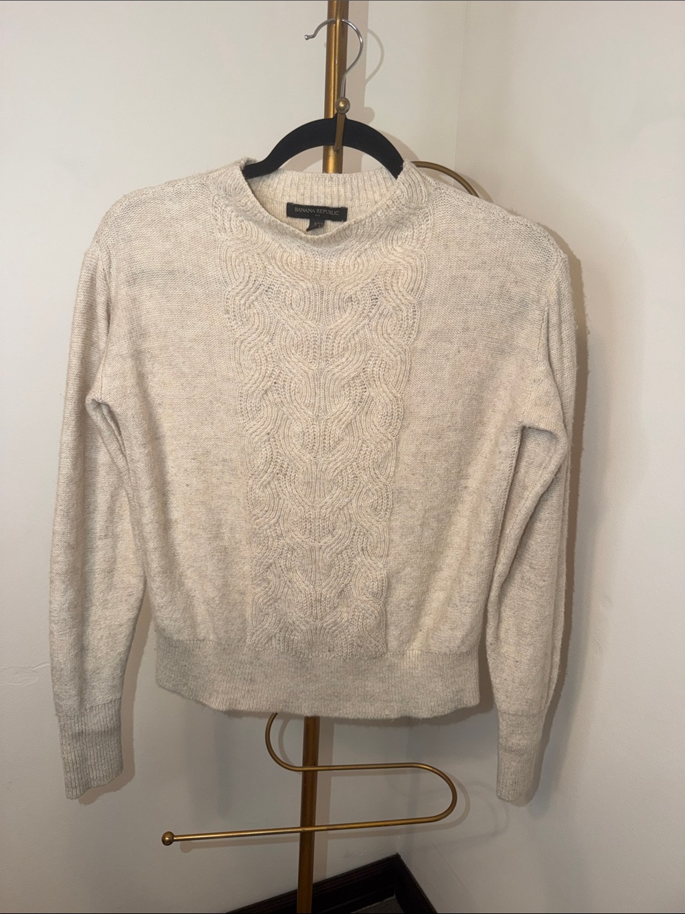 Banana Republic Cream Cable Knit Crewneck Sweater